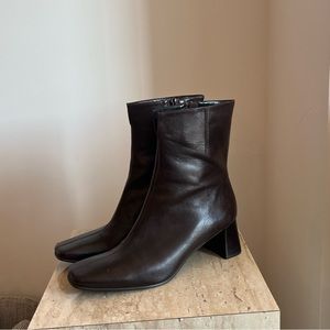 Perfect 90s Leather Boots